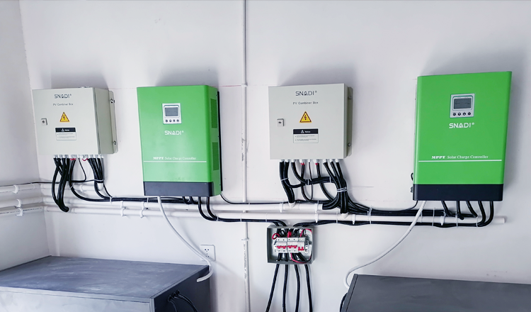  السيد إنريكو إسبينوزا، من بيرو